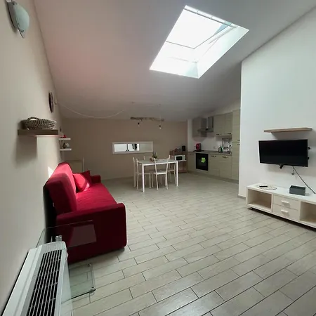 Quaroni Palace - Giulia's Apartment
