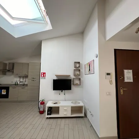 Quaroni Palace - Giulia's Appartement Palerme